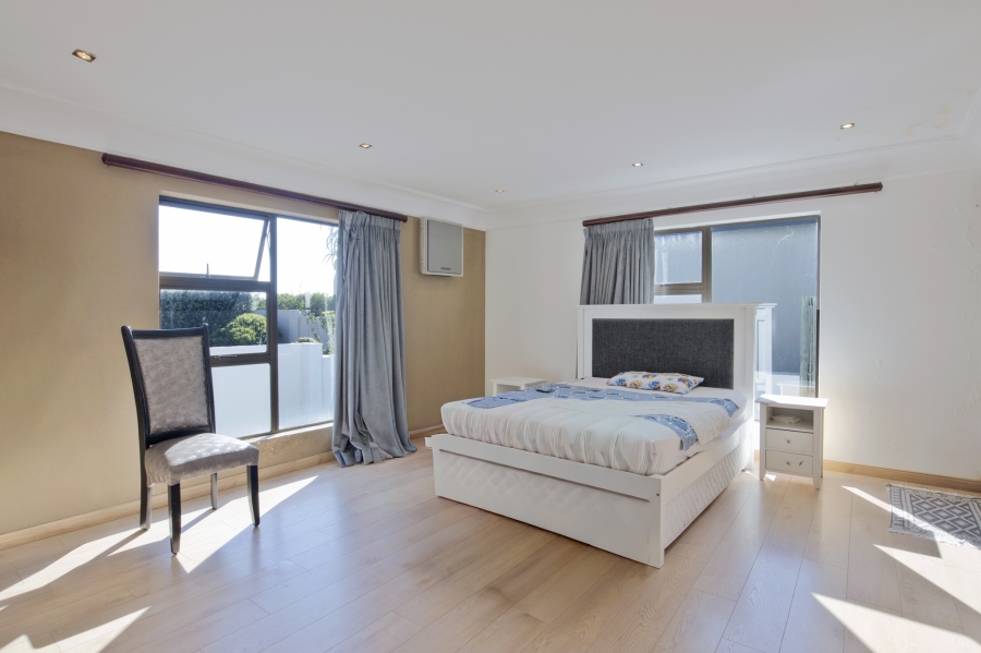 5 Bedroom Property for Sale in Big Bay Western Cape